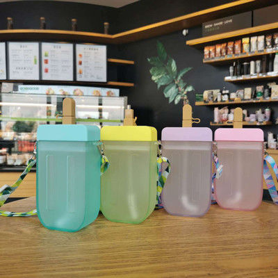 300mlわらと多色刷りプラスチックかわいい水差し