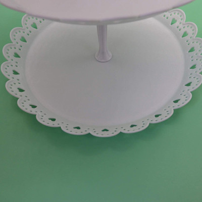 結婚式のためのプラスチック白い2つの3つの層のカップケーキの立場のフルーツの版のケーキ