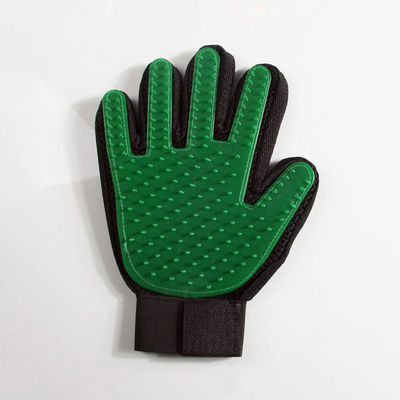 ペット マッサージDesheddingのためのシリコーン猫犬の手入れをする手袋