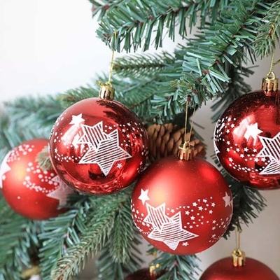 プラスチック塗られたハロウィンのクリスマスの装飾の球6cm 8cmの金の赤い銀