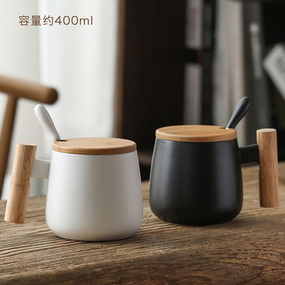 OEMの総本店400mlの陶磁器のティー カップはふたおよびスプーンによって襲う
