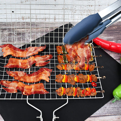 ハンドルが付いているグリルのバスケットを折るISO9001ステンレス鋼BBQの用具および付属品