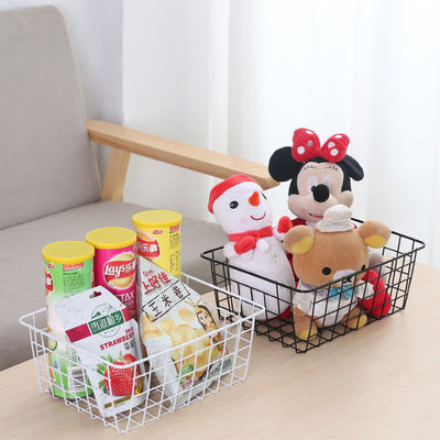 ワイヤ記憶装置のバスケットはハンドルとの金属線のバスケットの食料貯蔵室構成を