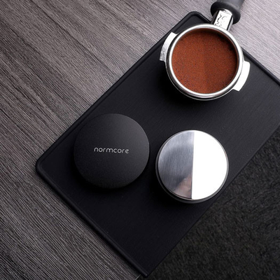 調節可能で必要なBaristaは58.5mmのエスプレッソの配分用具に用具を使う