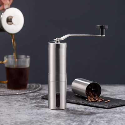 ステンレス鋼必要なBaristaはAeropressの滴りのエスプレッソのための手動コーヒー豆の粉砕機に用具を使う