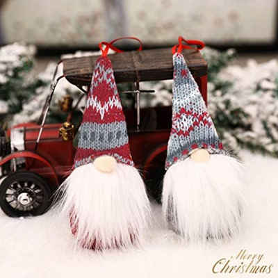 ハロウィンのハンドメイドのクリスマスはXmasの木のためのPlushノームを飾る