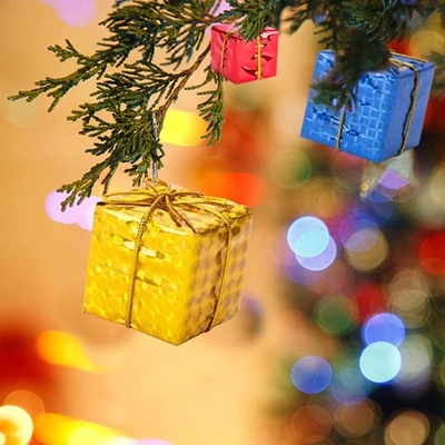 Xmasの木ホイルの小型ギフト用の箱は掛かる装飾を飾る